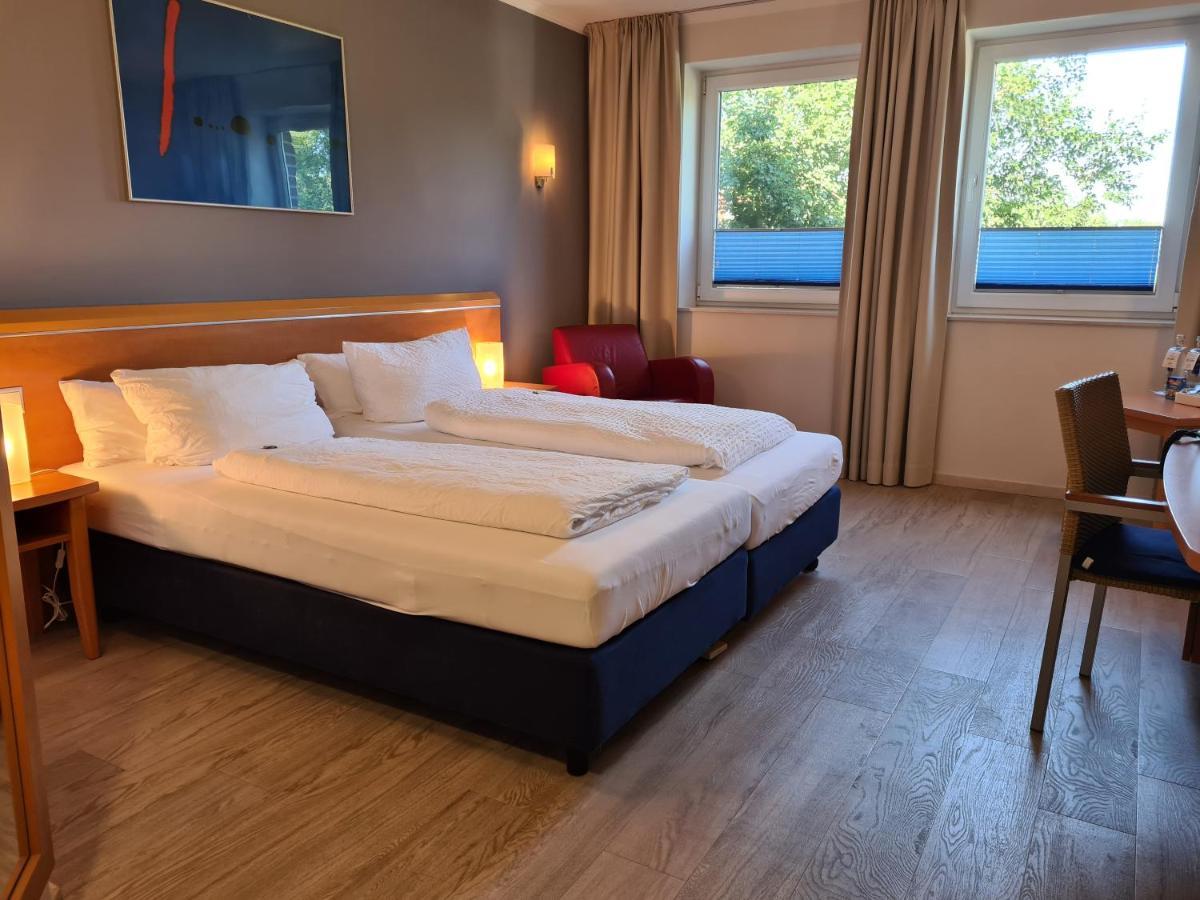 Hotel Aquamarin Papenburg Exterior photo