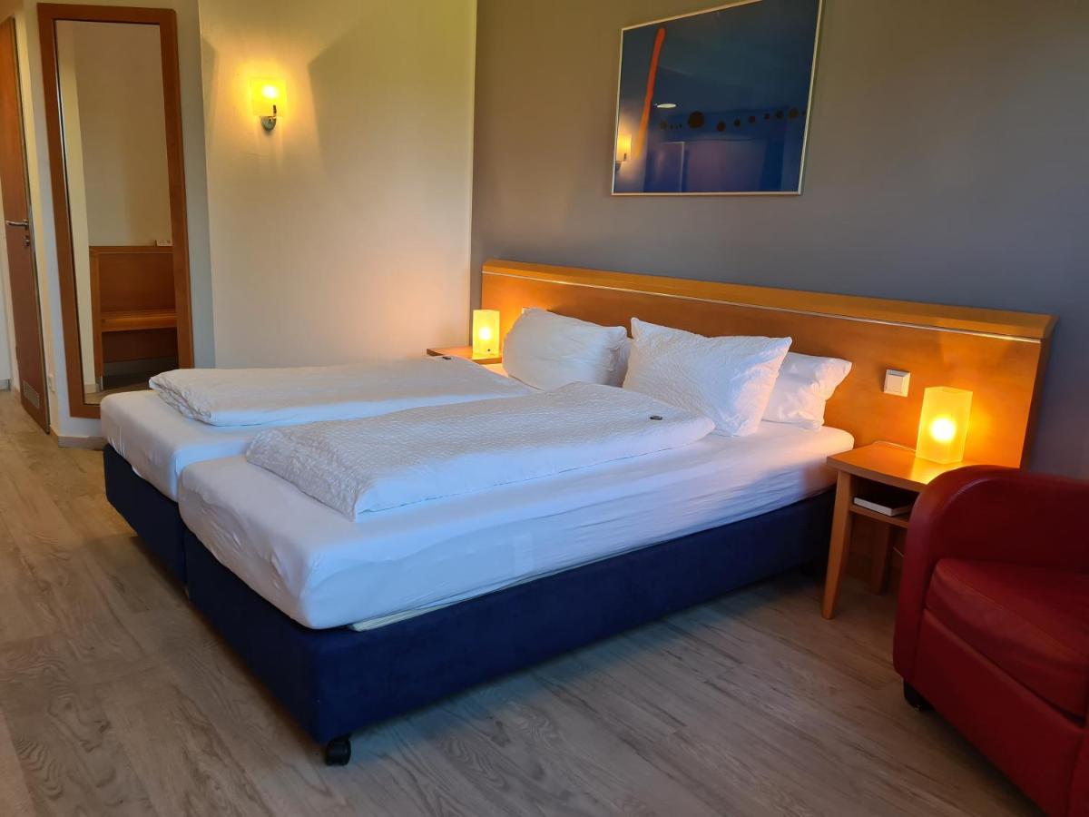 Hotel Aquamarin Papenburg Exterior photo